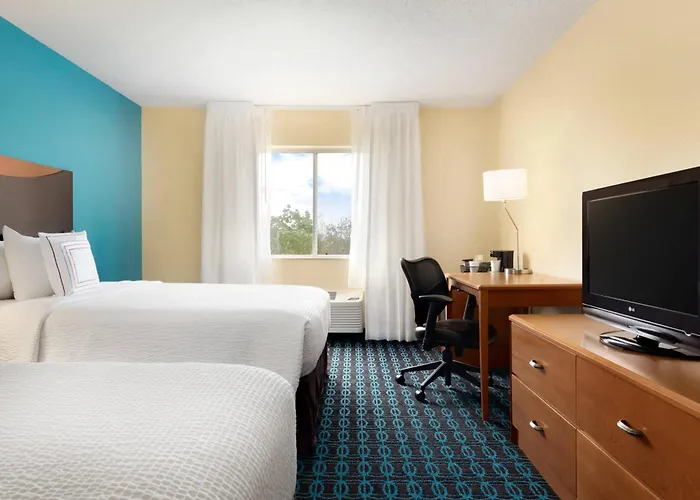 Fairfield Kankakee Hotel