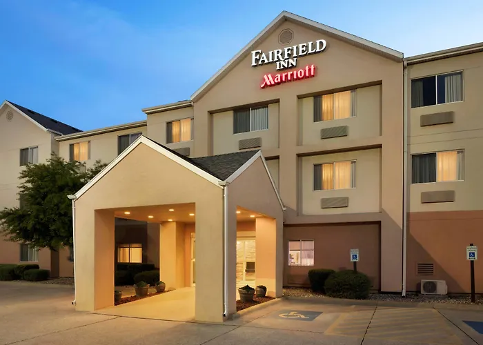 Fairfield Kankakee Hotel 3*