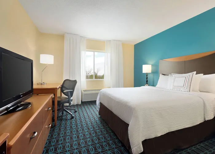 Fairfield Kankakee Hotel 3*