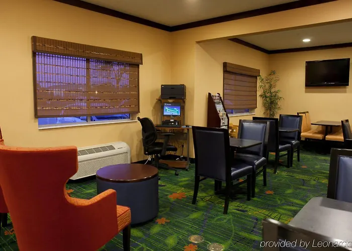 Hotel Fairfield Kankakee 3*